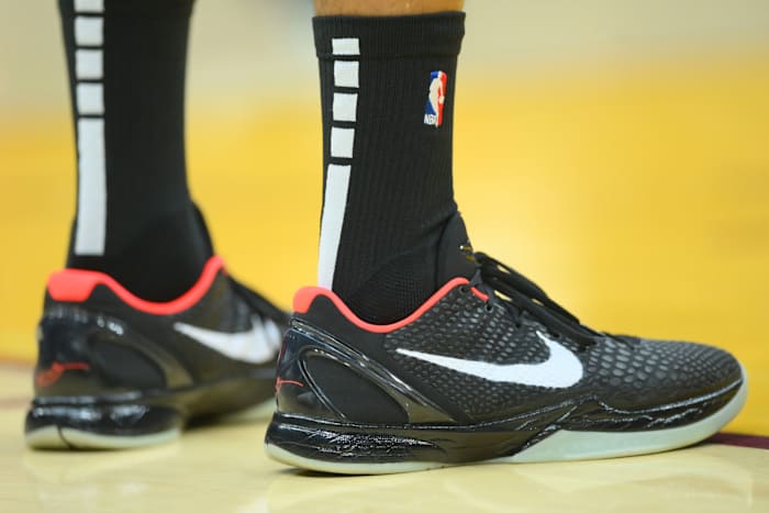 Miami Heat forward P.J. Tucker wears the Nike Kobe 6 sneakers against the Cleveland Cavaliers on December 13, 2021.